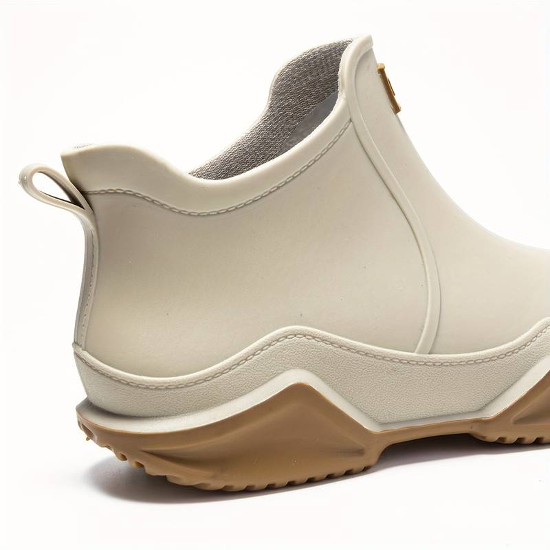 Boots For Women | Low Profile Pull On Trail Design